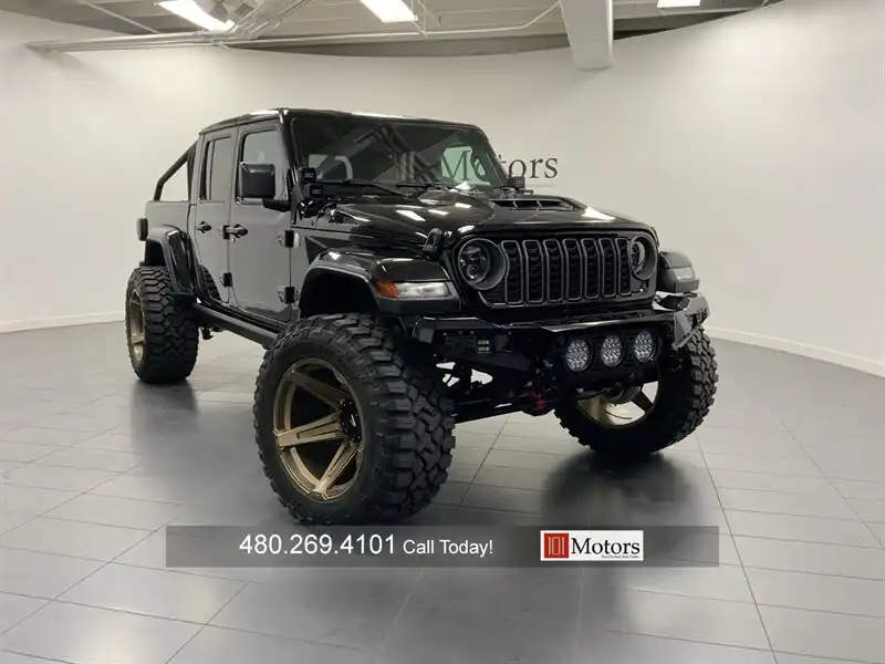 2025 Jeep Gladiator Nighthawk Auto's photo