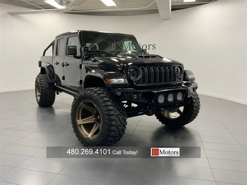 2025 Jeep Gladiator Nighthawk Auto's photo