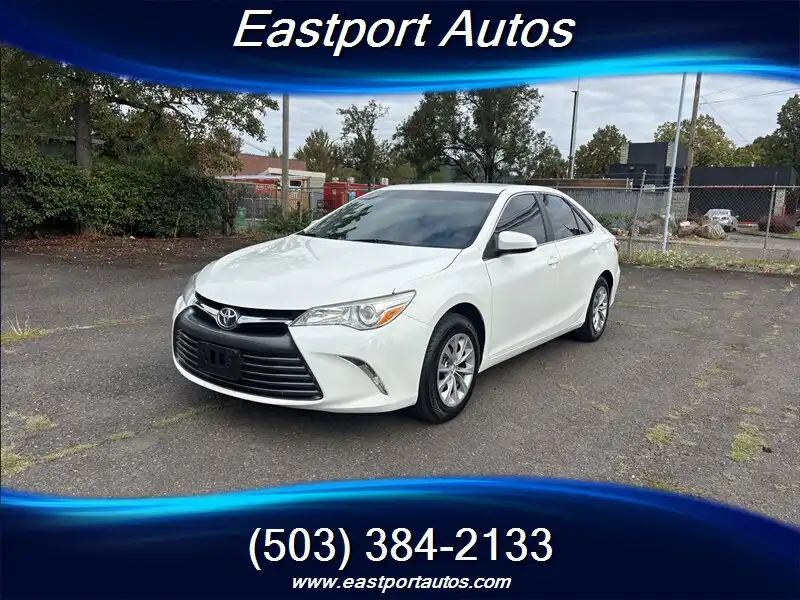 2015 Toyota Camry 2.5 Auto LE's photo