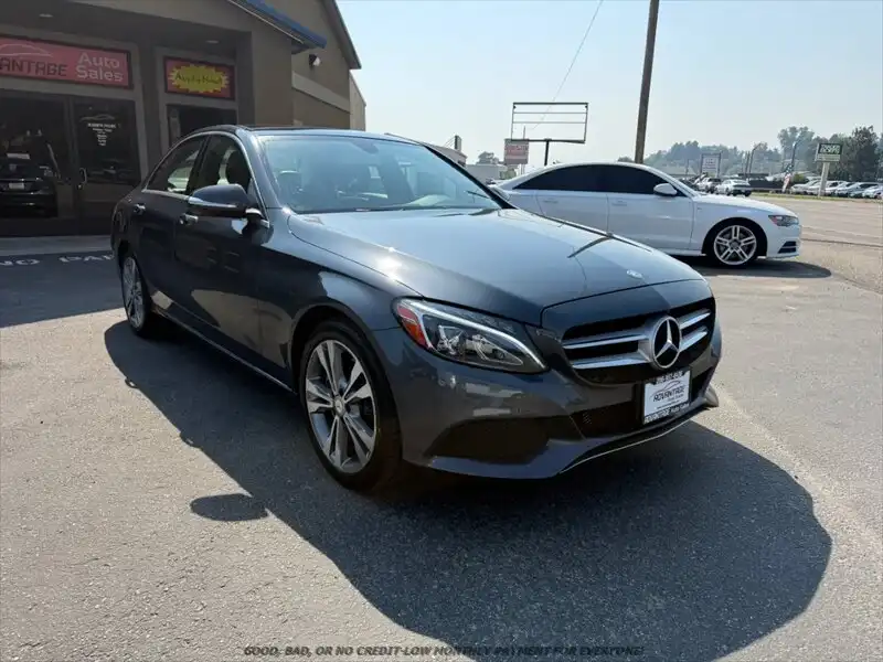 2015 Mercedes-Benz C-Class C300's photo