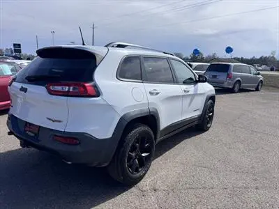 2016 Jeep Cherokee Trailhawk 4WD photo 4