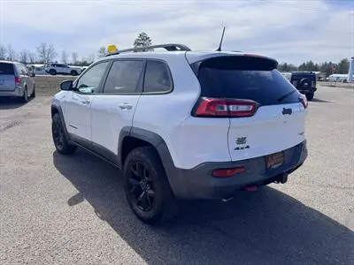 2016 Jeep Cherokee Trailhawk 4WD photo 3