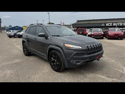 2015 Jeep Cherokee Trailhawk 4X4 photo 3