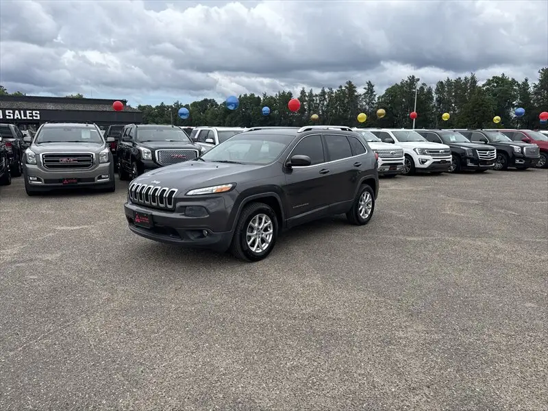 2014 Jeep Cherokee Latitude 4WD photo 1