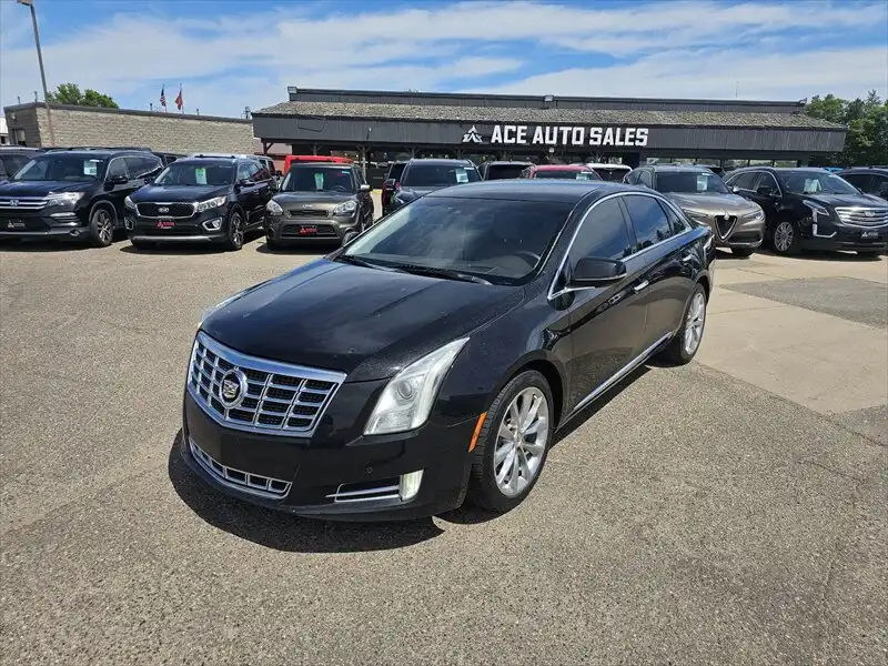 2013 Cadillac XTS 3.6L FWD Premium Collection's photo