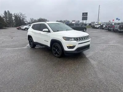 2018 Jeep Compass Latitude 4X4 photo 2