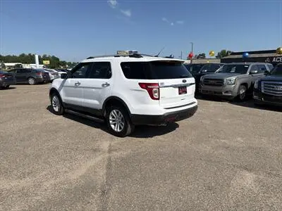2013 Ford Explorer XLT 4x4 photo 3
