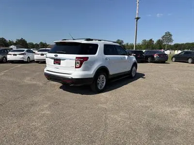 2013 Ford Explorer XLT 4x4 photo 4