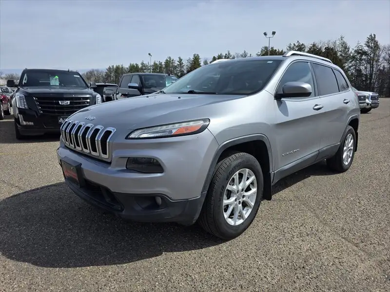 2014 Jeep Cherokee Latitude 4X4 photo 1