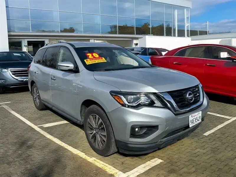 2020 Nissan Pathfinder SV 2WD's photo