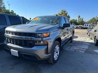 2020 Chevrolet Silverado 1500 Custom Crew Cab Short Box photo 2