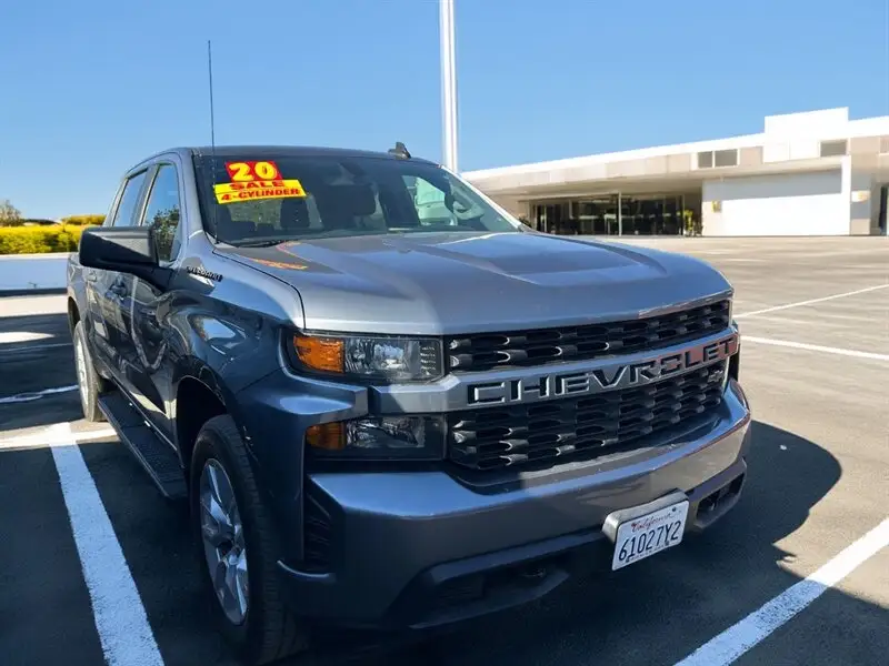 2020 Chevrolet Silverado 1500 Custom Crew Cab Short Box photo 1