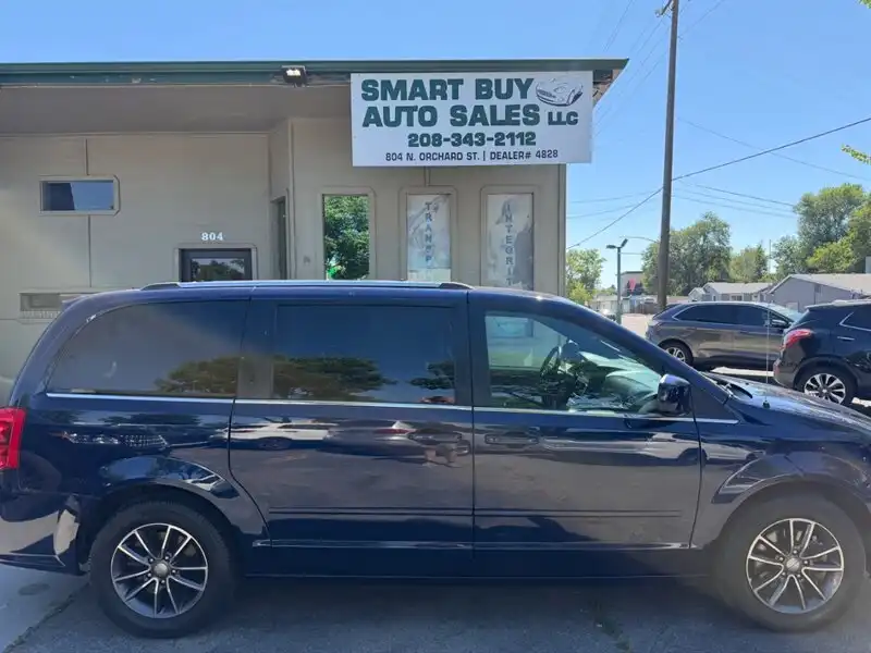 2017 Dodge Grand Caravan SXT's photo