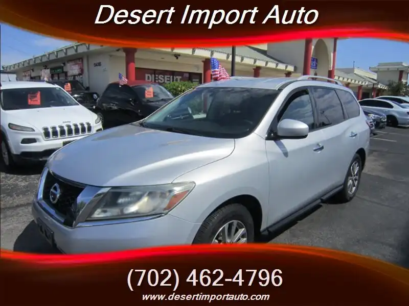 2015 Nissan Pathfinder S 2WD's photo