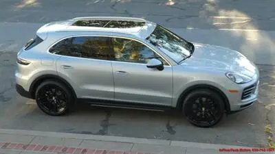 2021 Porsche Cayenne S photo 4