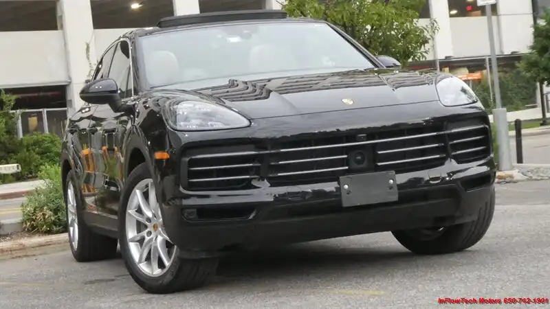 2019 Porsche Cayenne S's photo