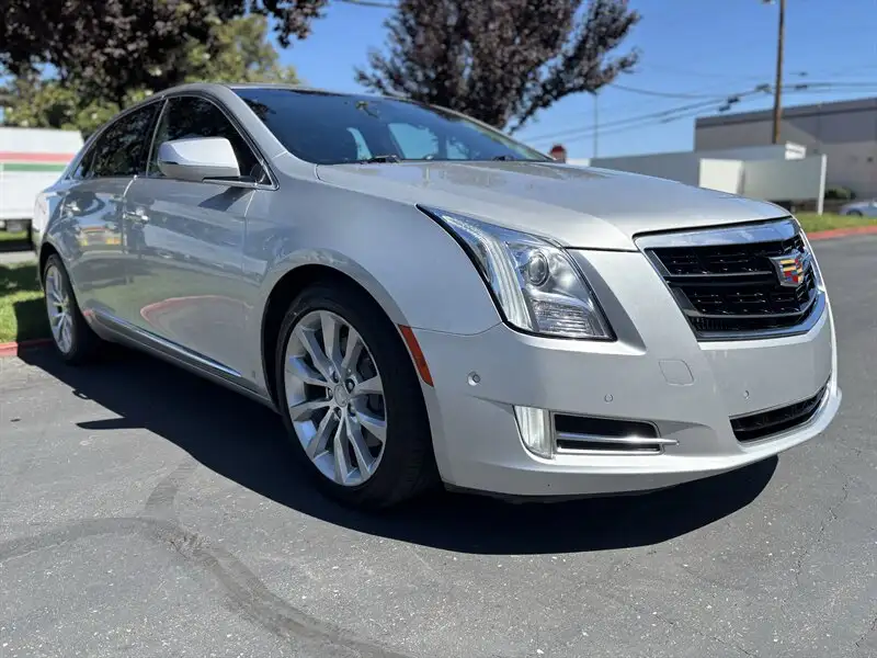 2016 Cadillac XTS 3.6L FWD Luxury Collection's photo