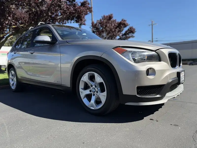 2015 BMW X1 sDrive28i's photo
