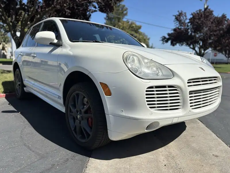 2006 Porsche Cayenne Turbo S's photo