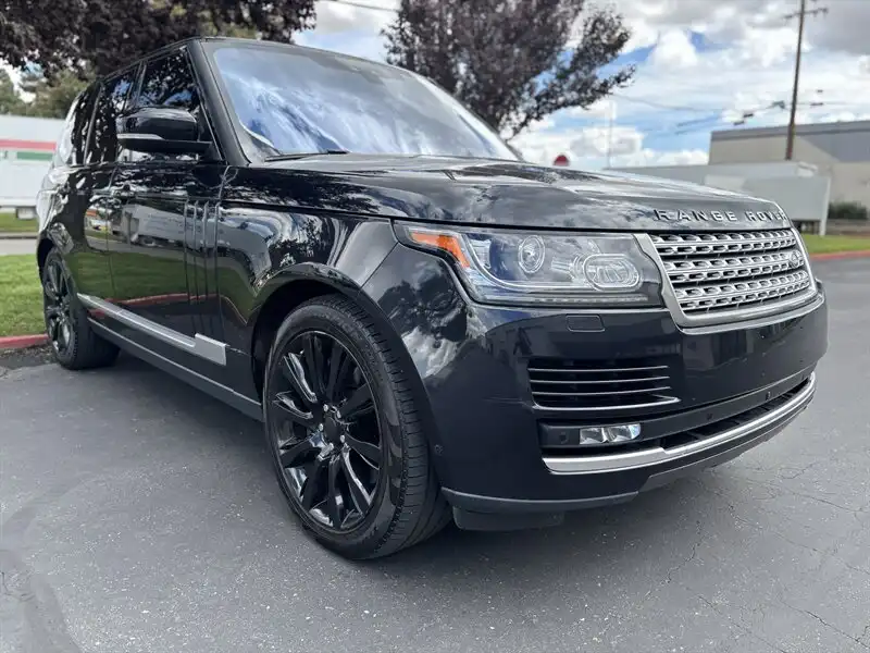 2017 Land Rover Range Rover V8 Supercharged's photo