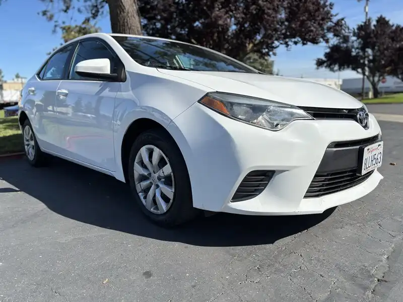2016 Toyota Corolla LE AT's photo