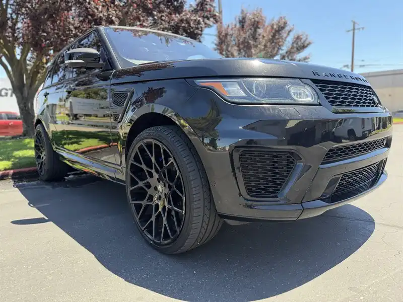 2016 Land Rover Range Rover Sport SVR 5.0's photo