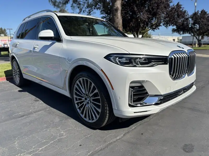2021 BMW X7 xDrive40i's photo