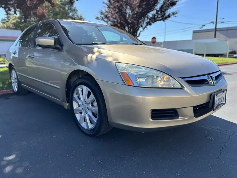 2006 Honda Accord 3.0 EX ULEV 5AT w/Leather's photo