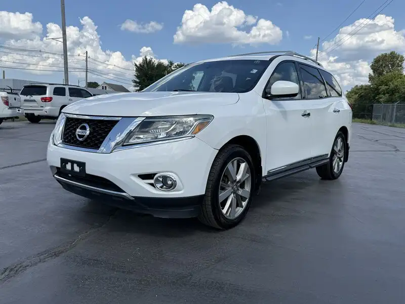 2013 Nissan Pathfinder Platinum 4WD's photo
