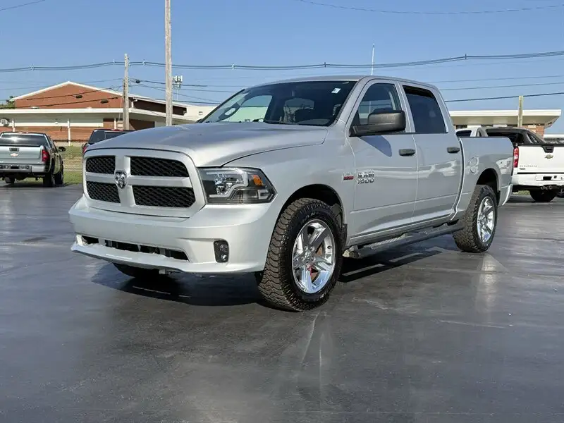 2015 RAM 1500 Express 4WD Crew Cab's photo