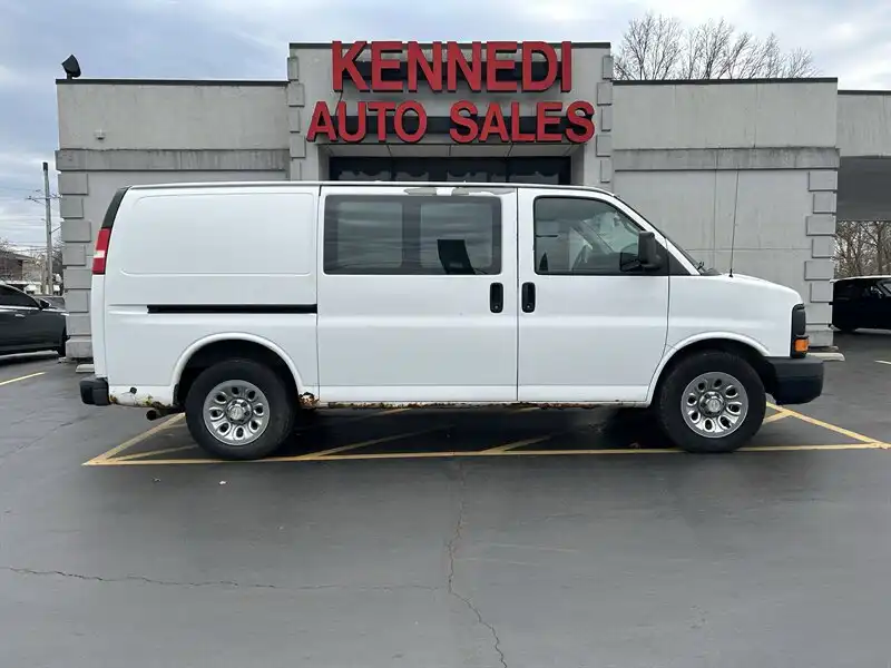2012 Chevrolet Express 1500 Work Van's photo