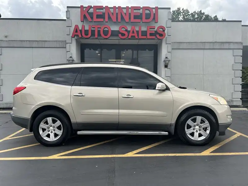 2012 Chevrolet Traverse 1LT FWD's photo