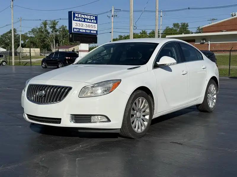 2012 Buick Regal Base's photo