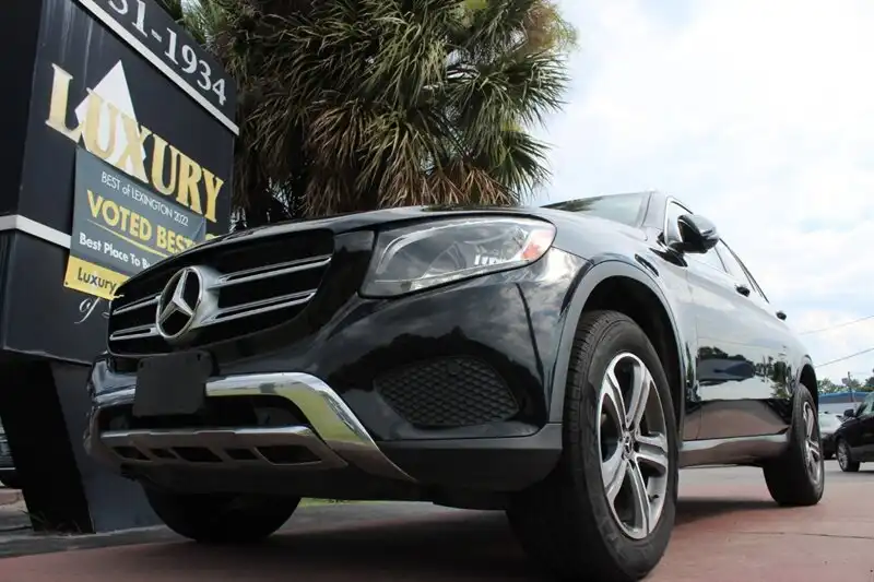 2019 Mercedes-Benz GLC GLC300's photo