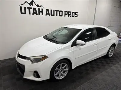 2014 Toyota Corolla S Plus AT photo 5
