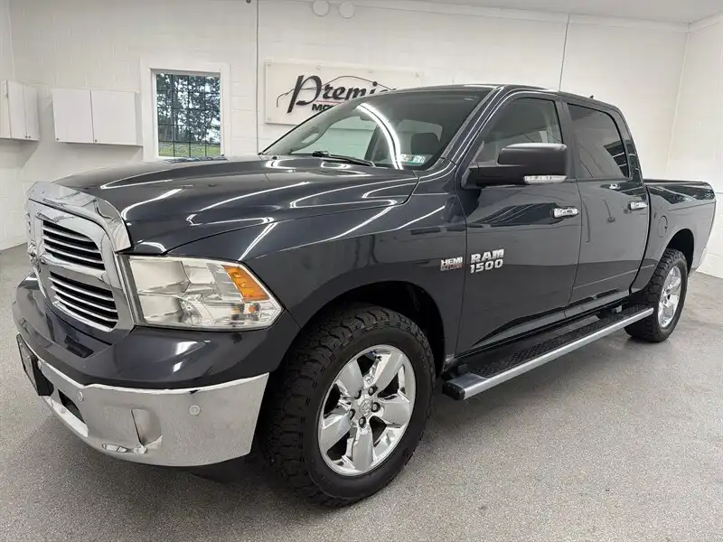 2016 RAM 1500 Big Horn 4x4 Crew Cab 5'7's photo