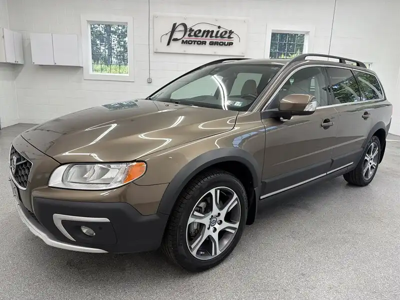 2015 Volvo XC70 T6 AWD Platinum's photo