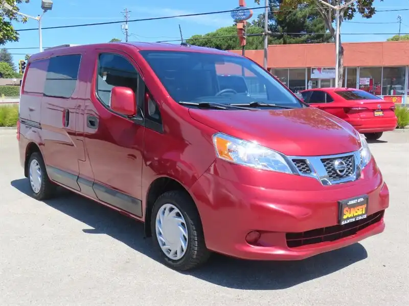 2016 Nissan NV200 SV's photo