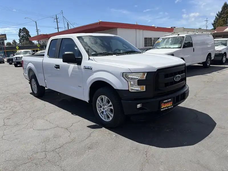 2015 Ford F-150 XL SuperCab 145 in's photo