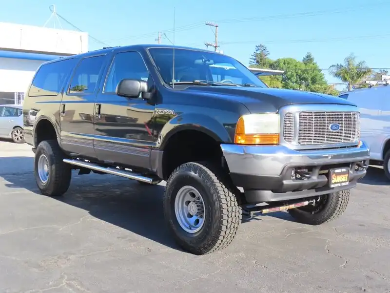 2001 Ford Excursion XLT 4x4's photo