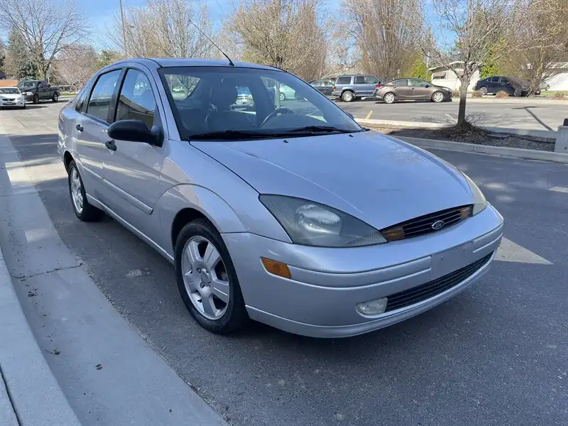 2004 Ford Focus ZTS PZEV (CA MA NY ME VT)'s photo
