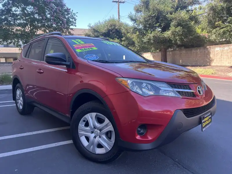 2013 Toyota RAV4 LE AWD's photo