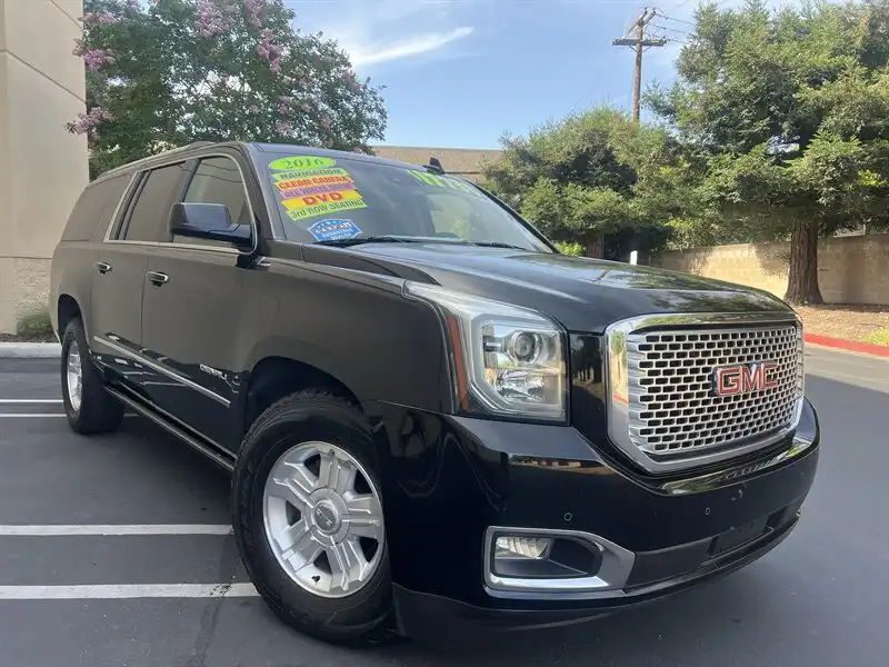 2016 GMC Yukon Denali AWD's photo