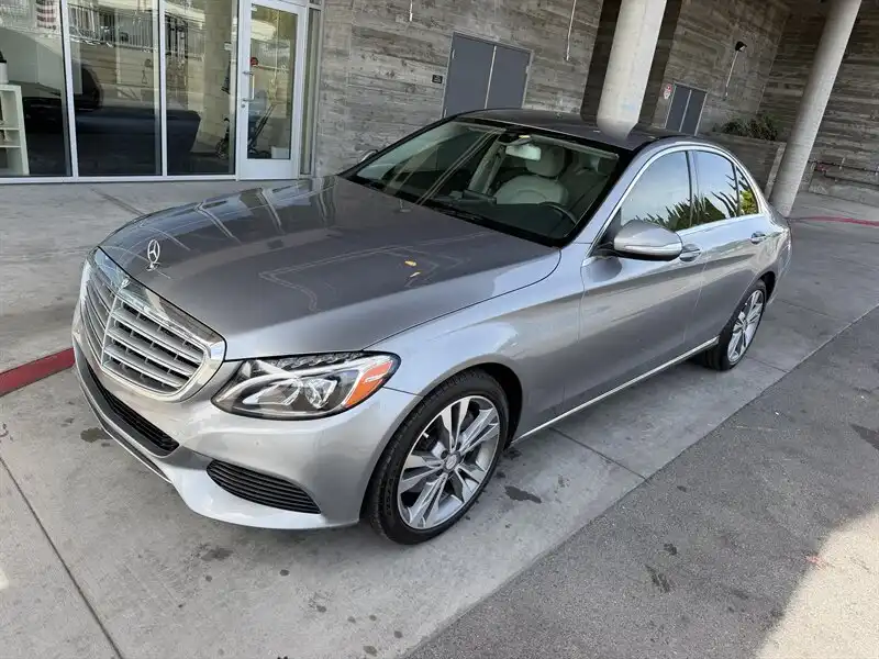 2015 Mercedes-Benz C-Class C300's photo