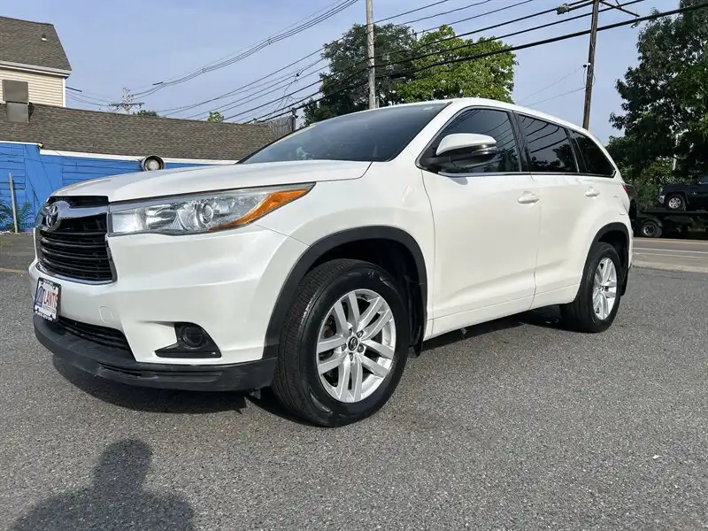 2016 Toyota Highlander LE 4x4 V6's photo