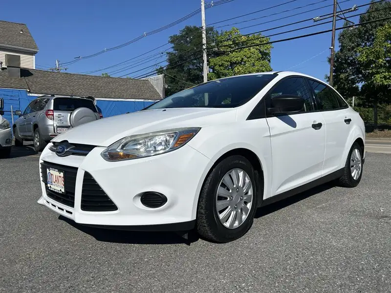 2014 Ford Focus S Sedan photo 1