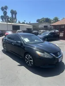 2018 Nissan Altima 2.5 SR photo 3