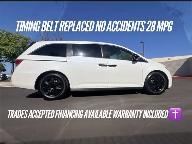 2015 Honda Odyssey LX's photo