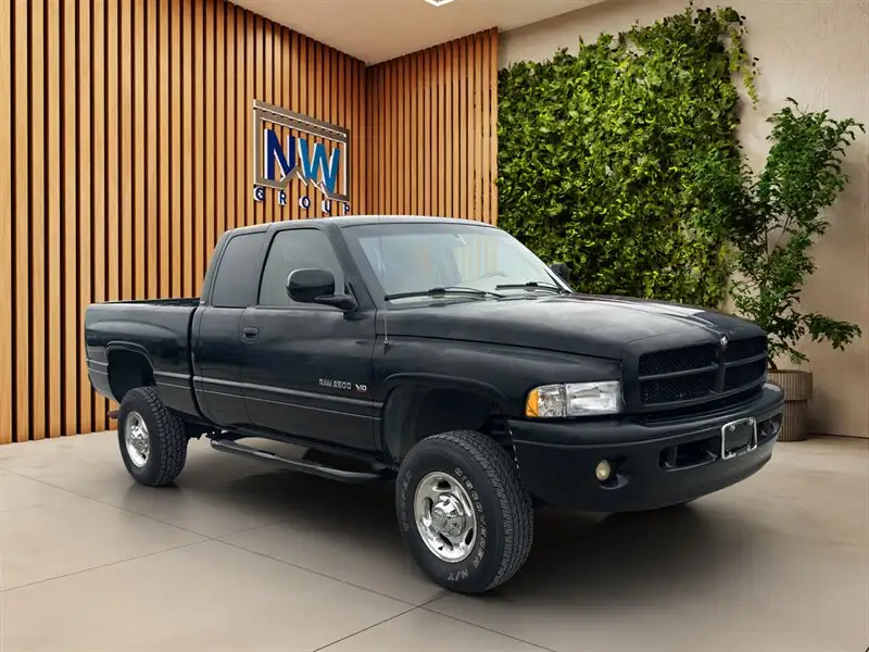 2002 Dodge Ram 2500 ST 4X4 QUAD CAB LWB's photo