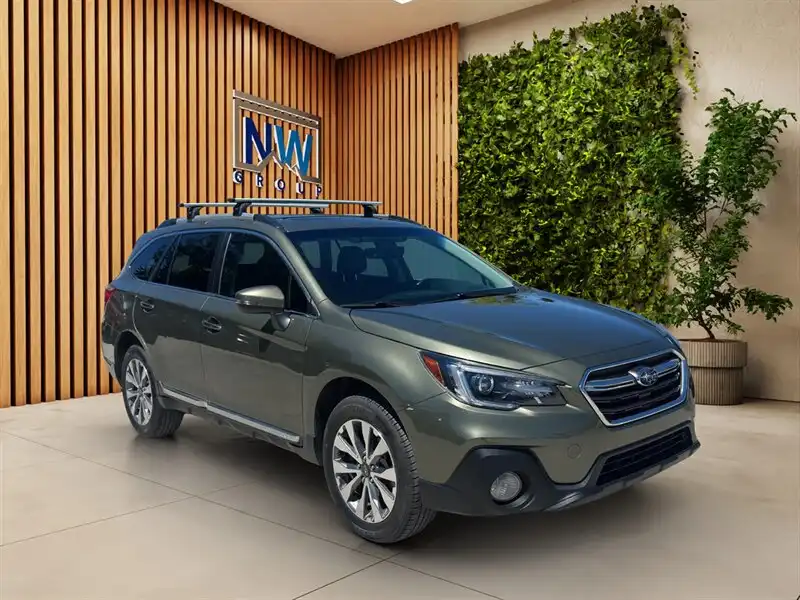 2019 Subaru Outback 2.5i Touring's photo
